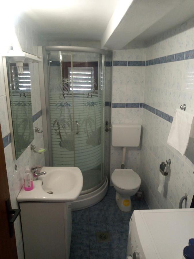 Apartmani Rab - Adrijana & Aleksandra Banjol Zewnętrze zdjęcie
